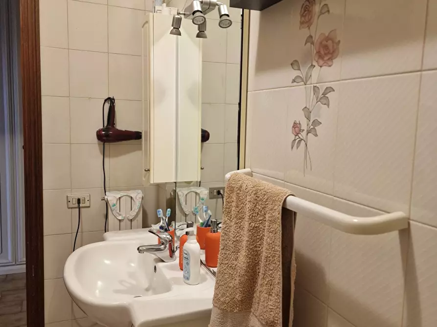 Immagine 37 di Casa bifamiliare in vendita  in Viale Ranchi 2 a Umbertide