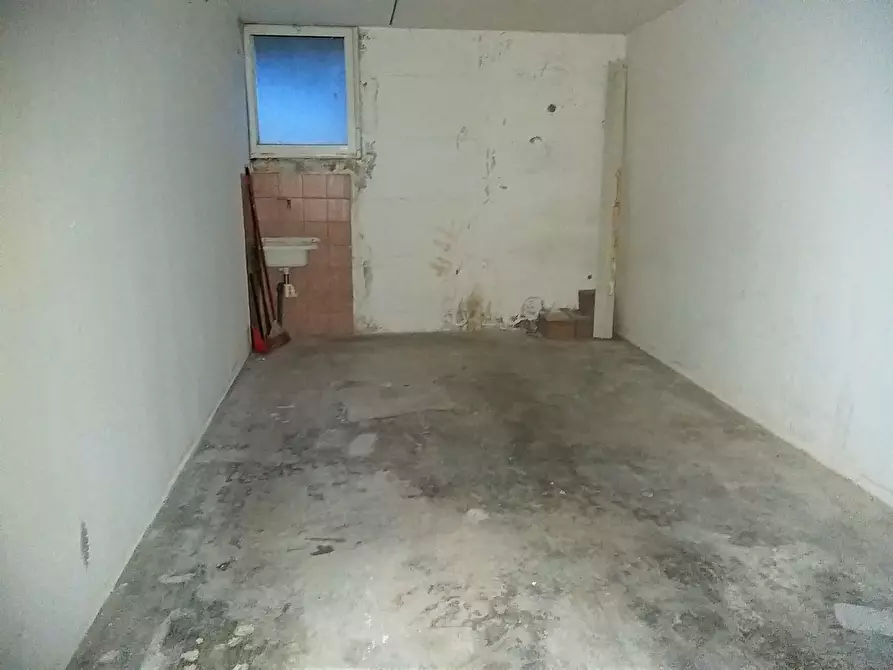 Immagine 23 di Trilocale in vendita  in Via Giovanni Giolitti a Corciano