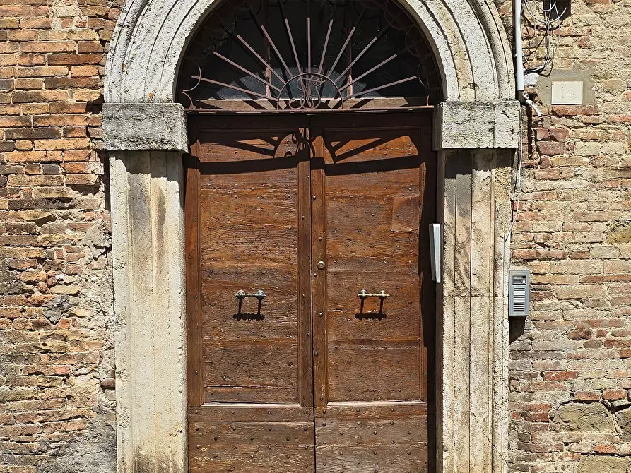 Immagine 2 di Pentalocale in vendita  in Via Imbriani 38 a Perugia