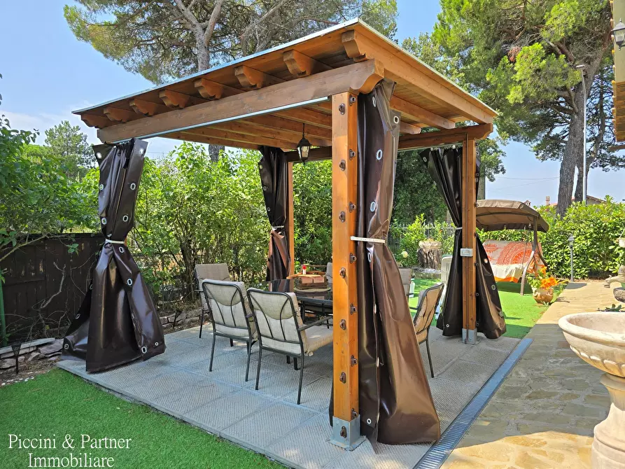 Immagine 70 di Villa in vendita  in Via IV Novembre 15 a Passignano Sul Trasimeno