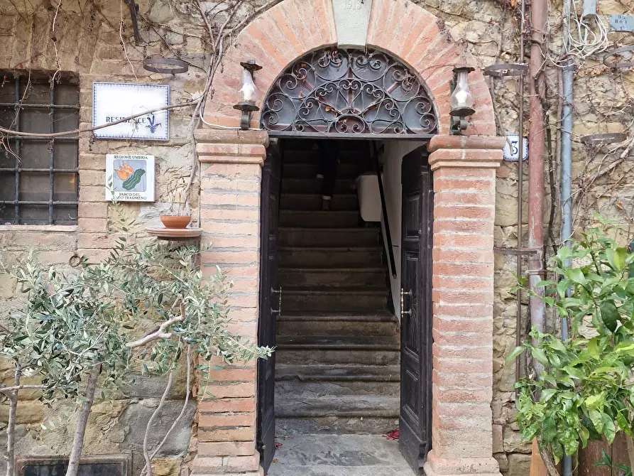 Immagine 2 di Loft/Open space in vendita  in Via Cenaioli a Magione