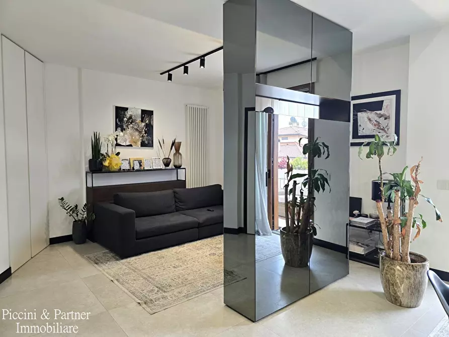 Immagine 53 di Pentalocale in vendita  in Via Roberto Arcaleni a Città Di Castello