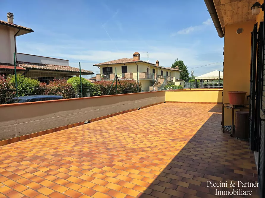 Immagine 10 di Casa trifamiliare in vendita  in Via Bagnolo a Castiglione Del Lago