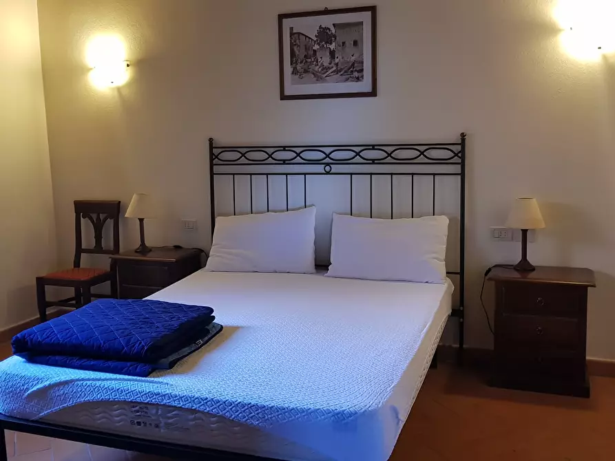 Immagine 25 di Trilocale in vendita  a Cortona