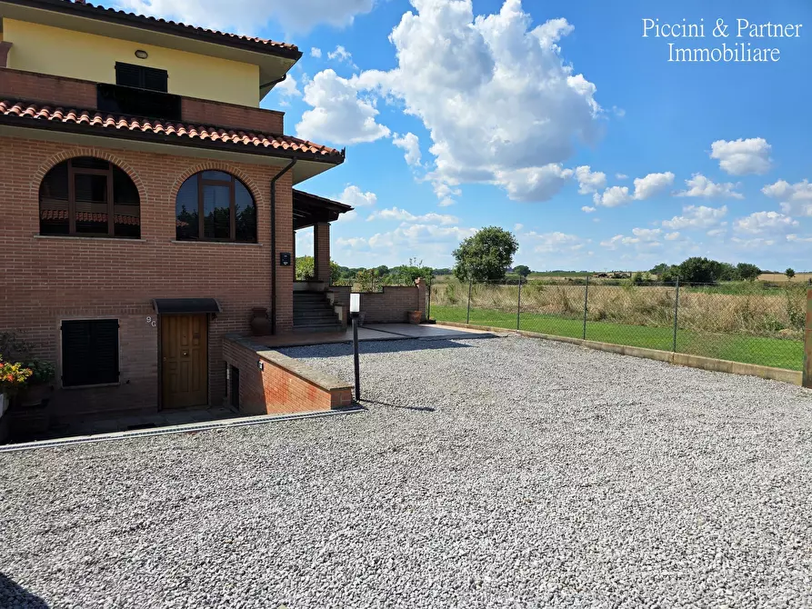 Immagine 70 di Casa bifamiliare in vendita  in Via Panicarola 17 a Castiglione Del Lago