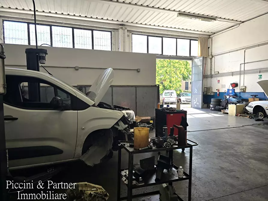 Immagine 14 di Attività artigianale in vendita  in Strada Lacugnano Giardino 3M a Perugia