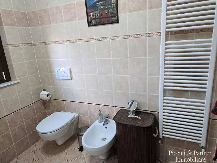 Immagine 42 di Casa bifamiliare in vendita  in Via Panicarola 17 a Castiglione Del Lago