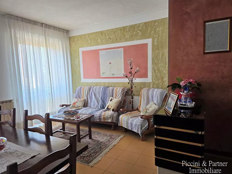 Immagine 10 di Pentalocale in vendita  in Via Italia a Torrita Di Siena