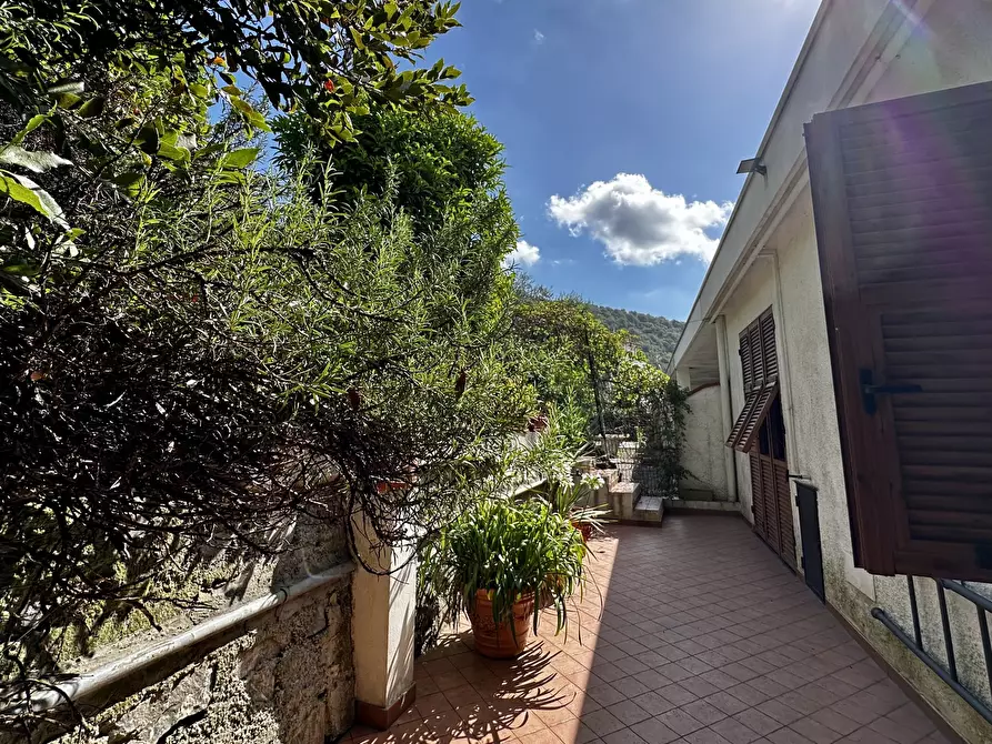 Immagine 24 di Villetta a schiera in vendita  in Via San Benedetto 4 a Diano Arentino