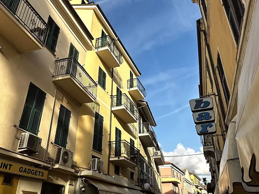 Immagine 19 di Bilocale in vendita  in via cairoli 5 a Diano Marina