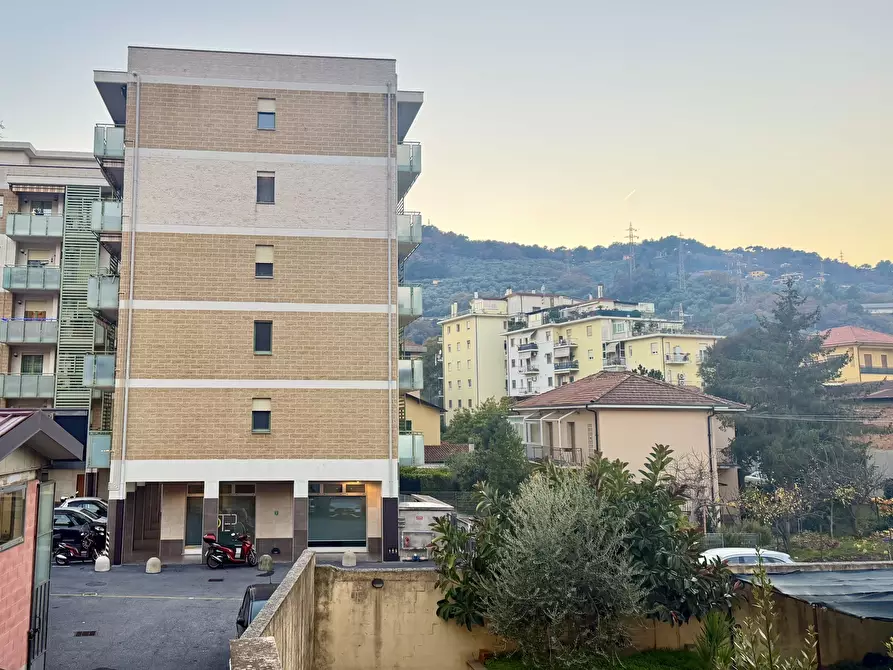 Immagine 17 di Quadrilocale in vendita  in Via S.Pio da Pietrelcina 16 a Imperia