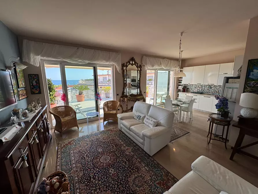 Immagine 16 di Attico in vendita  in Via della Repubblica 10 a San Remo