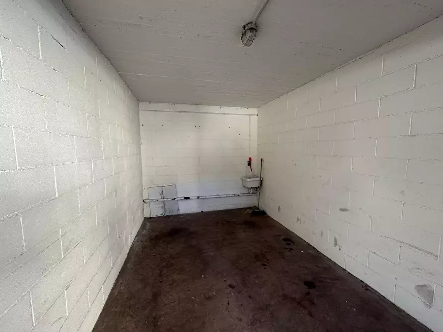 Immagine 7 di Garage in vendita  in Via Galileo Galilei 159 a San Remo