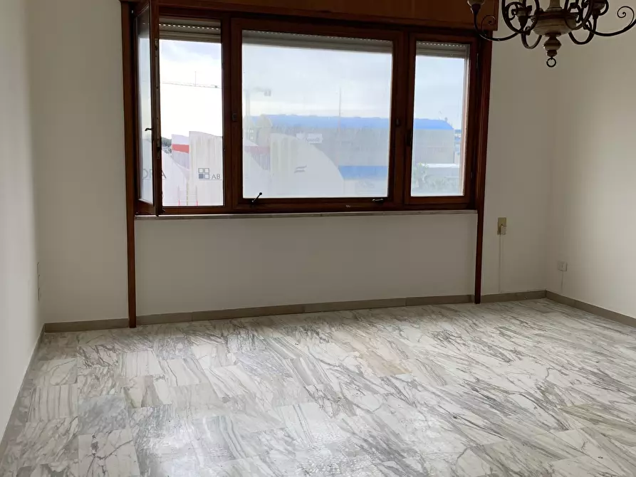 Immagine 1 di Appartamento in affitto  a Viareggio