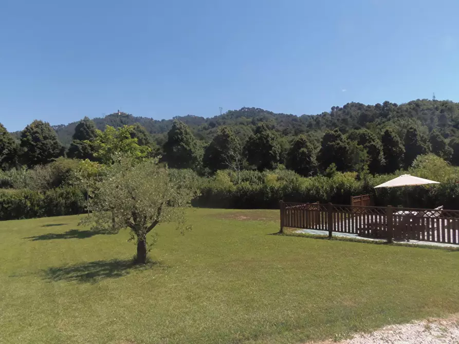 Immagine 9 di Casa semindipendente in affitto  a Camaiore