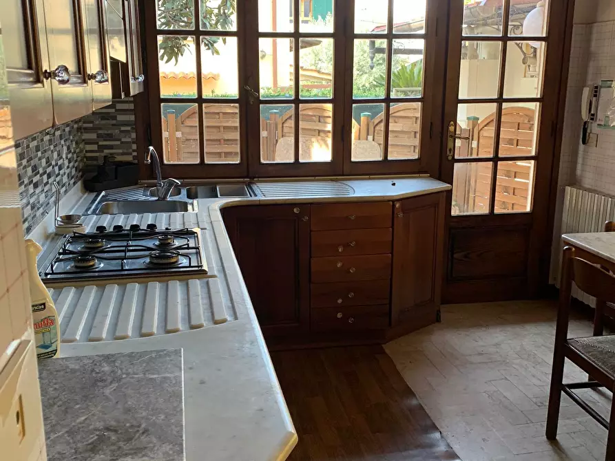 Immagine 3 di Casa semindipendente in affitto  a Pietrasanta