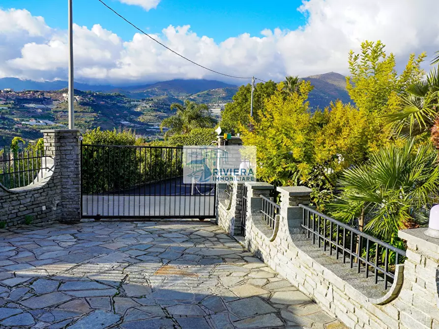 Immagine 10 di Porzione di casa in vendita  a San Remo