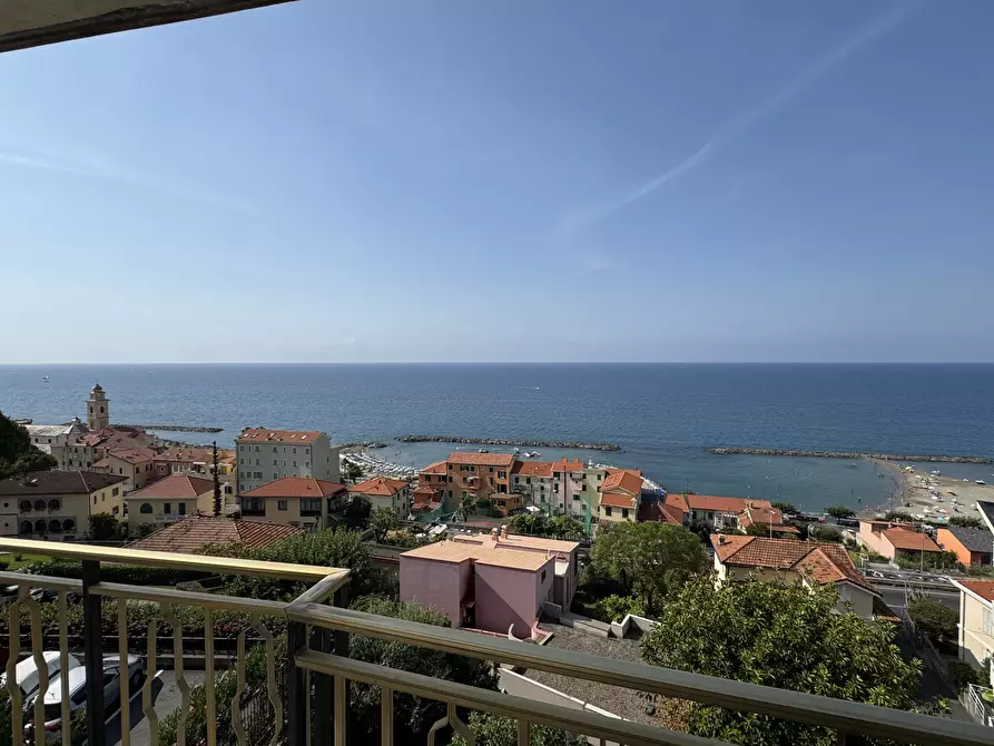 Immagine 5 di Bilocale in vendita  a Santo Stefano Al Mare