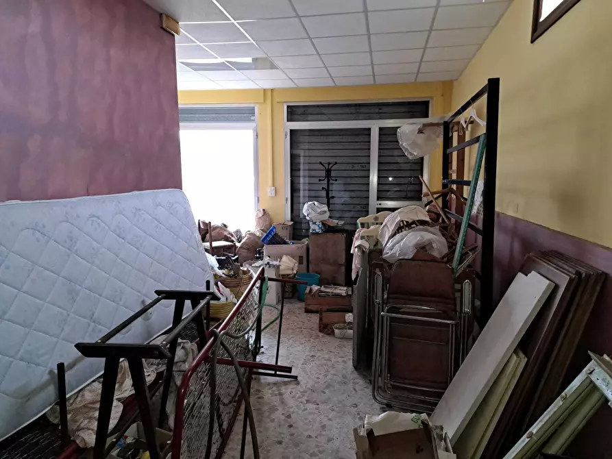 Immagine 5 di Locale commerciale in vendita  in strada per lanciano 65 a Santa Maria Imbaro