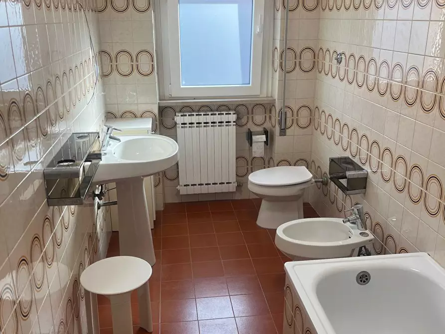 Immagine 23 di Pentalocale in vendita  in Via Martiri VI Ott. 90 a Lanciano