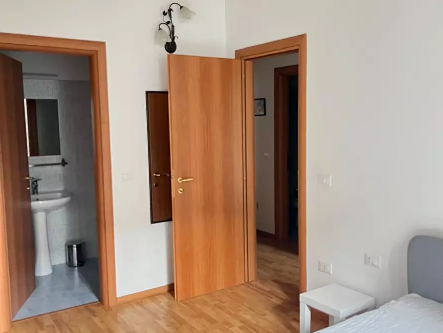 Immagine 13 di Trilocale in affitto  in piazza Garibaldi a Lanciano