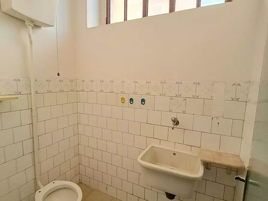 Immagine 10 di Laboratorio in affitto  in Via del Pescara 5 a Lanciano