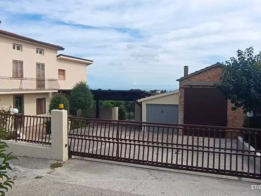 Immagine 3 di Casa indipendente in vendita  in contrada follani 260 a Lanciano