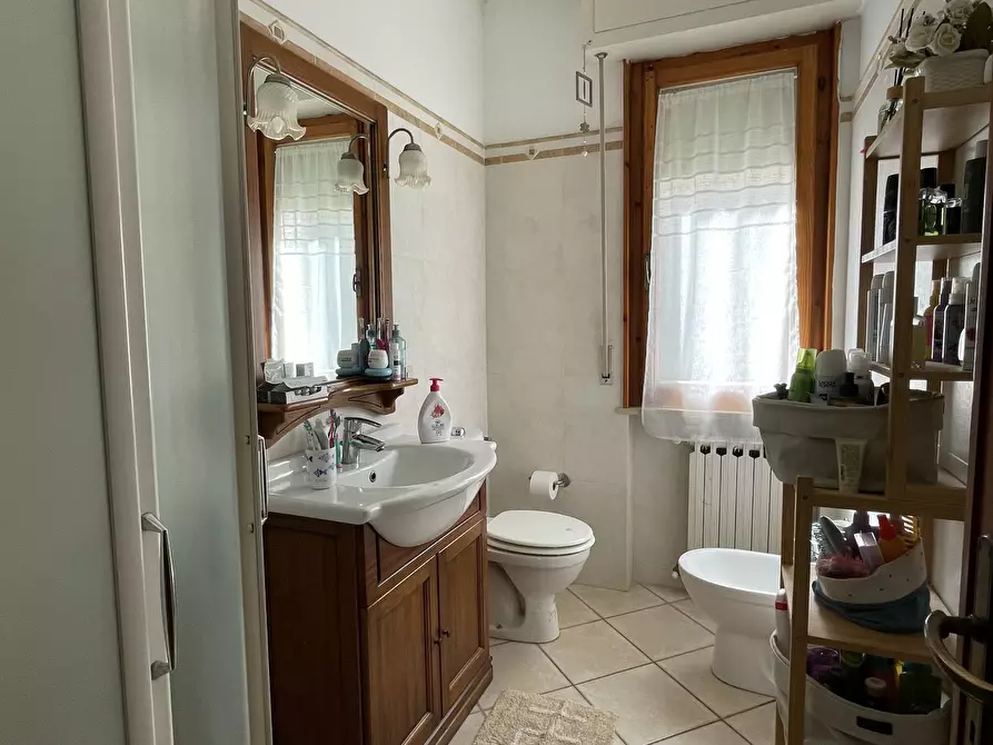 Immagine 4 di Casa indipendente in vendita  in Via del Paratino a Cecina