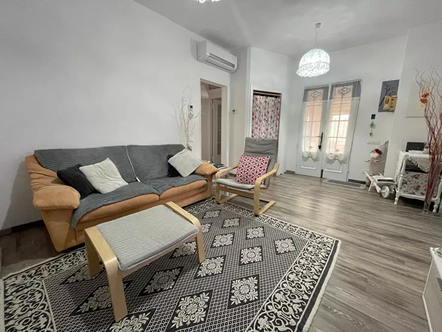 Immagine 1 di Casa indipendente in vendita  in Via Aurelia Nord a Cecina