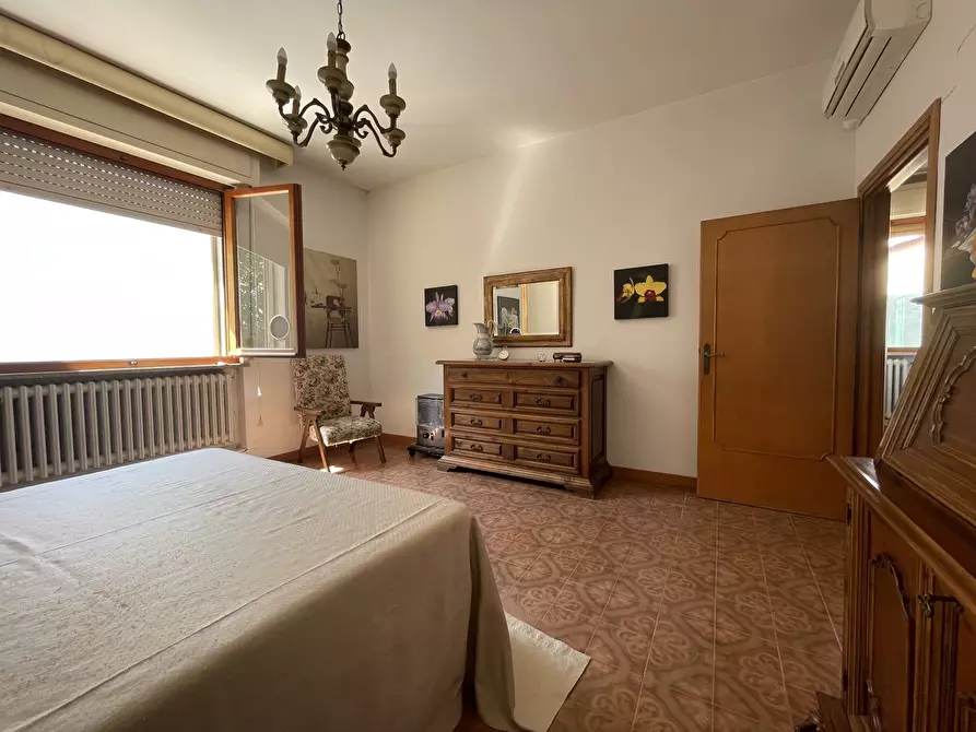 Immagine 11 di Casa indipendente in vendita  in Via Monte Grappa a Cecina