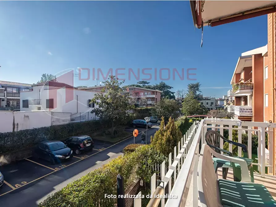 Immagine 22 di Trilocale in vendita  in Via Dameta a Roma