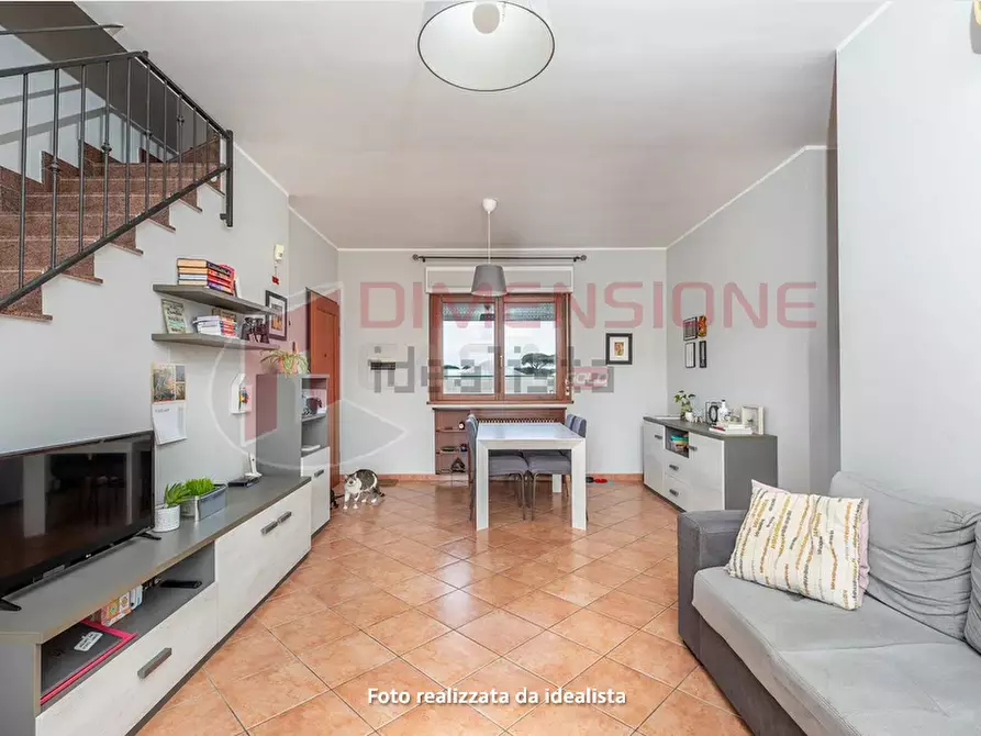 Immagine 3 di Quadrilocale in vendita  in Via delle due torri a Roma