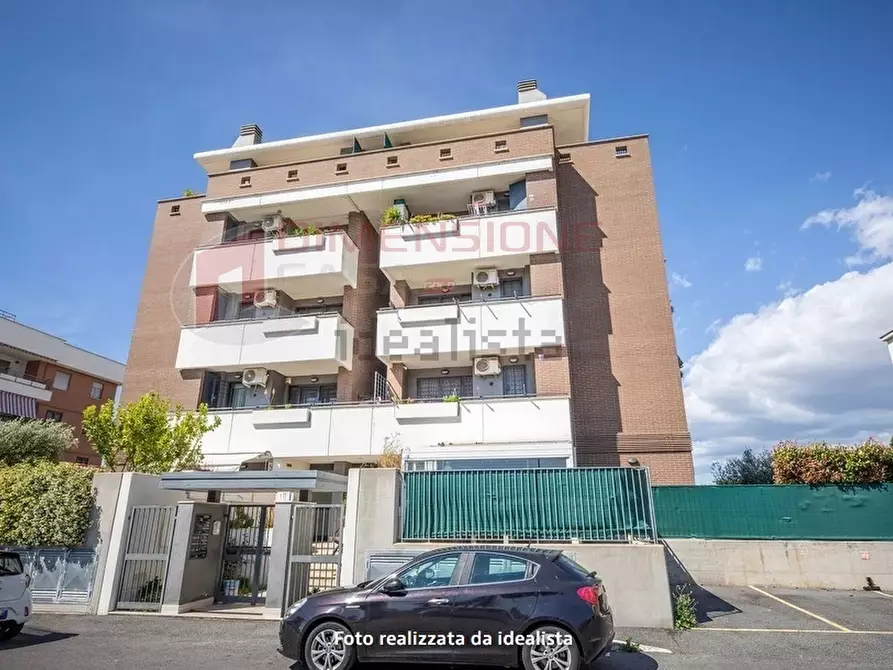 Immagine 27 di Bilocale in vendita  in Via del Fosso dell'Osa 399 a Roma