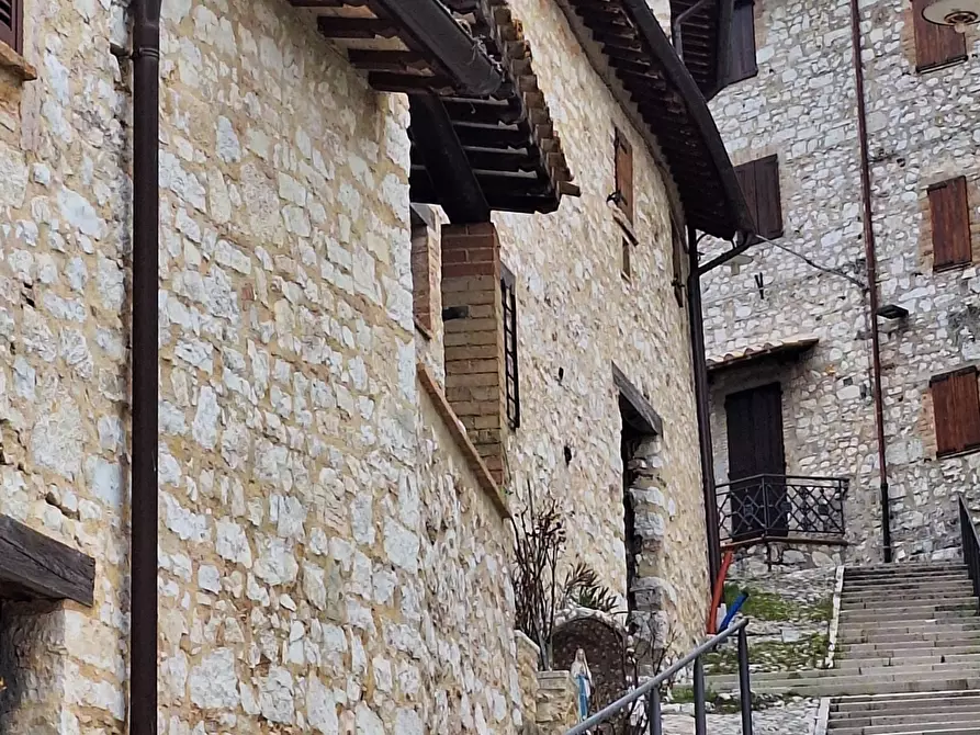 Immagine 21 di Rustico / casale in vendita  in via di Agliano 1 a Campello Sul Clitunno