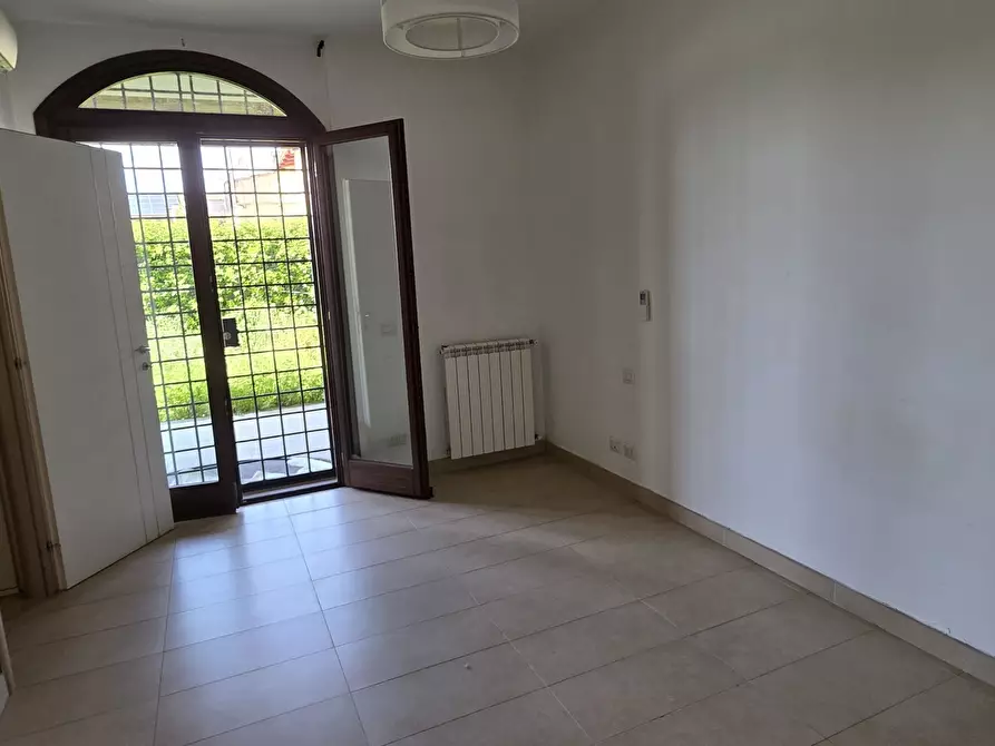 Immagine 29 di Villetta a schiera in affitto  in Via Flaminia 2027 a Morlupo
