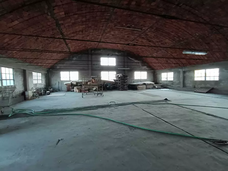 Immagine 27 di Quadrilocale in vendita  in Via Madonna della Neve 14 a Nole