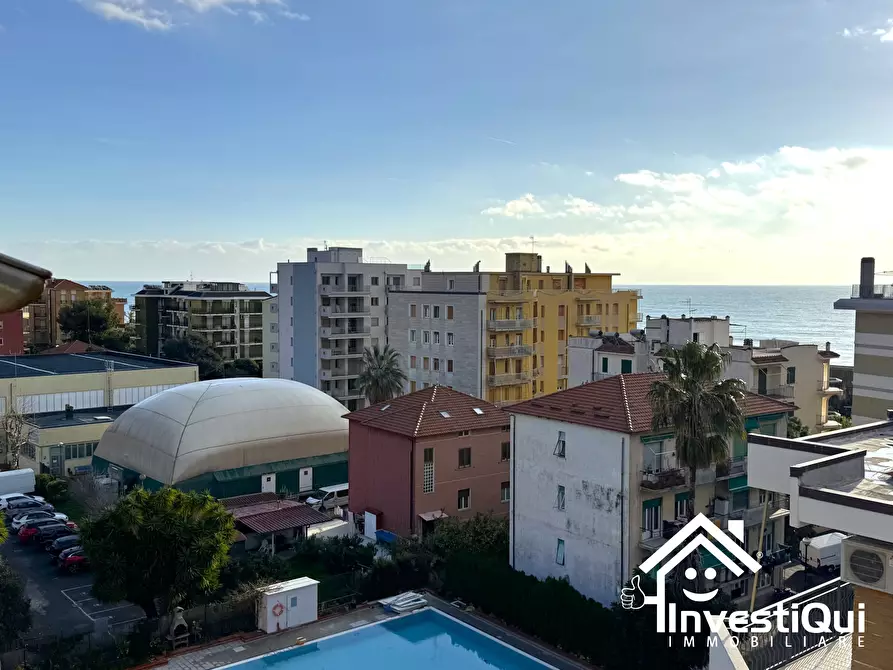 Immagine 22 di Bilocale in vendita  in Viale della Repubblica 60 a Pietra Ligure