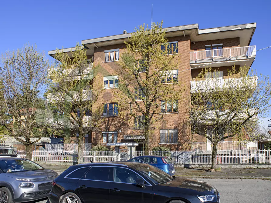 Immagine 37 di Quadrilocale in vendita  in Via Battitore 67 a Ciriè