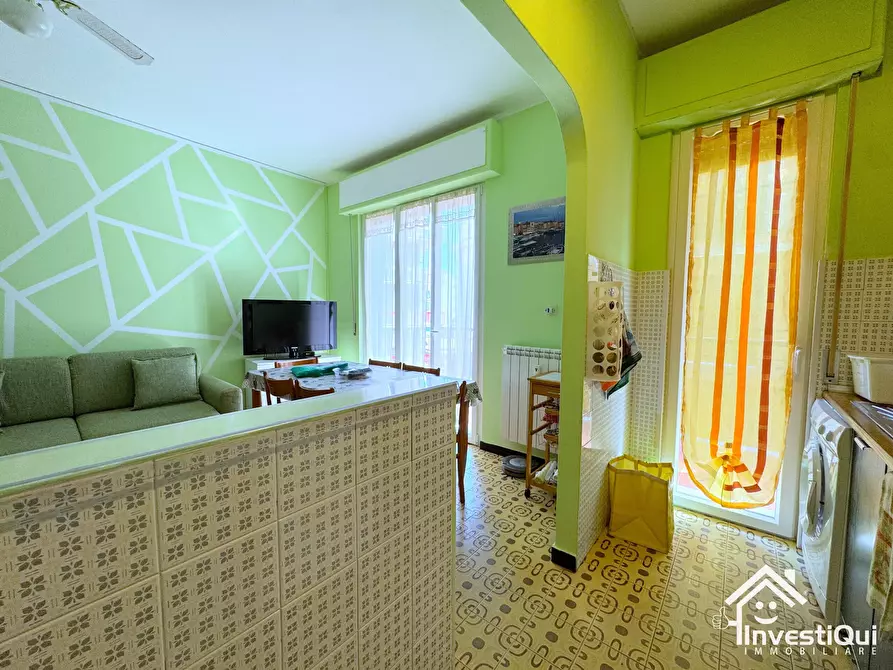 Immagine 11 di Bilocale in vendita  in Via Eugenio Montale 21 a Pietra Ligure