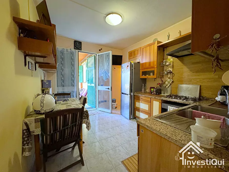 Immagine 10 di Trilocale in vendita  in Via Ranzi 176B a Pietra Ligure