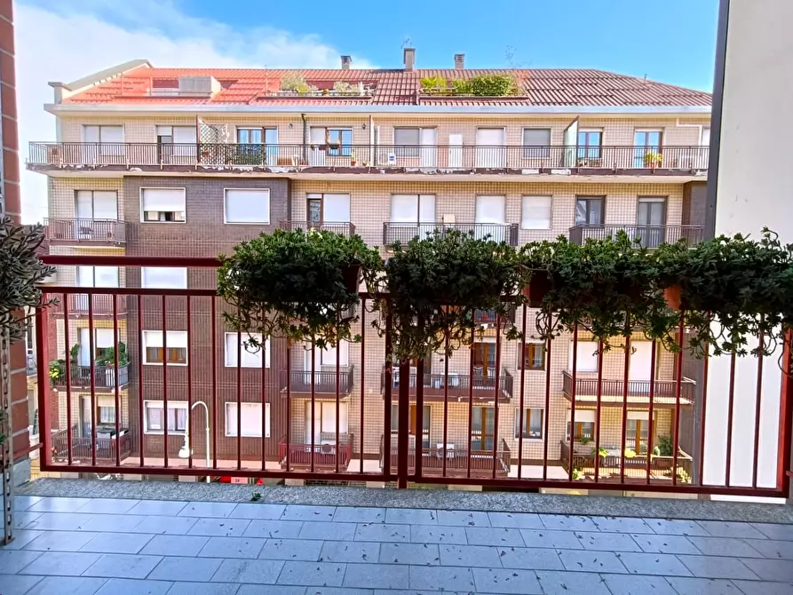 Immagine 18 di Pentalocale in vendita  in Via Villarbasse 32 a Torino