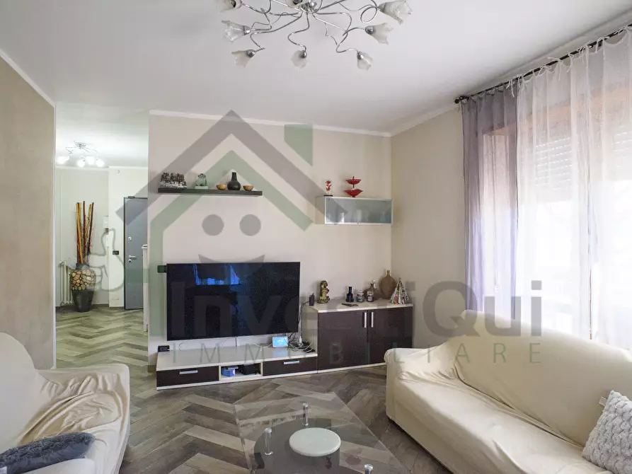 Immagine 6 di Quadrilocale in vendita  in Via Battitore 67 a Ciriè