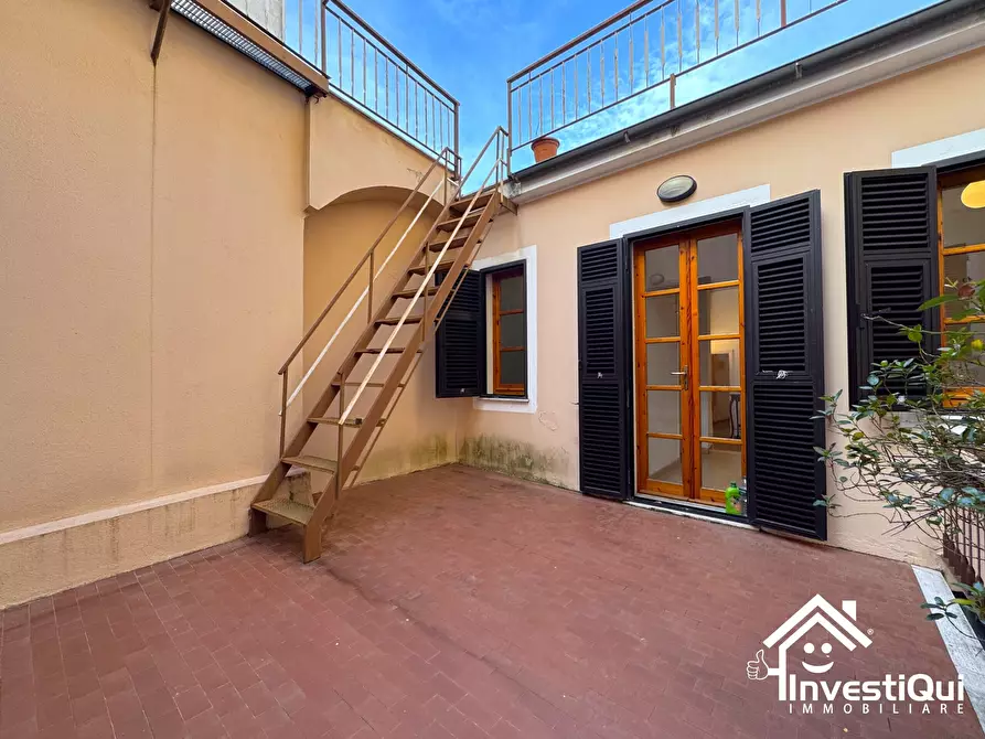 Immagine 3 di Pentalocale in vendita  in Piazza Umberto 1 a Tovo San Giacomo