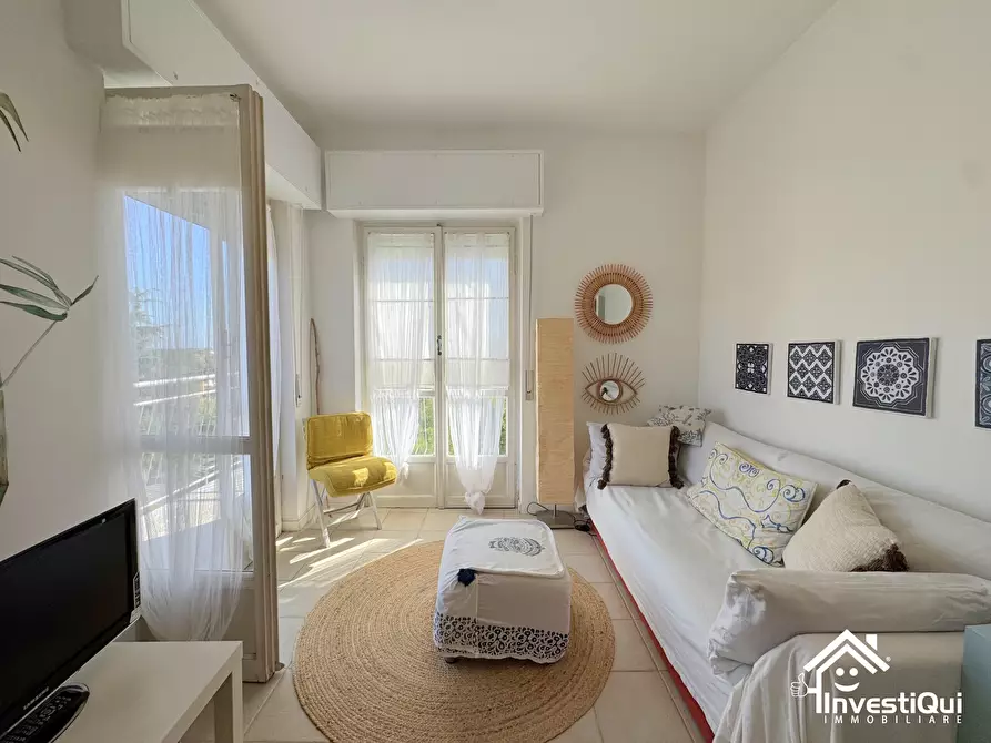 Immagine 10 di Trilocale in vendita  in Via Enrico Toti 1 a Loano