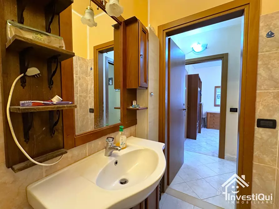 Immagine 26 di Trilocale in vendita  in Via Ranzi 176B a Pietra Ligure