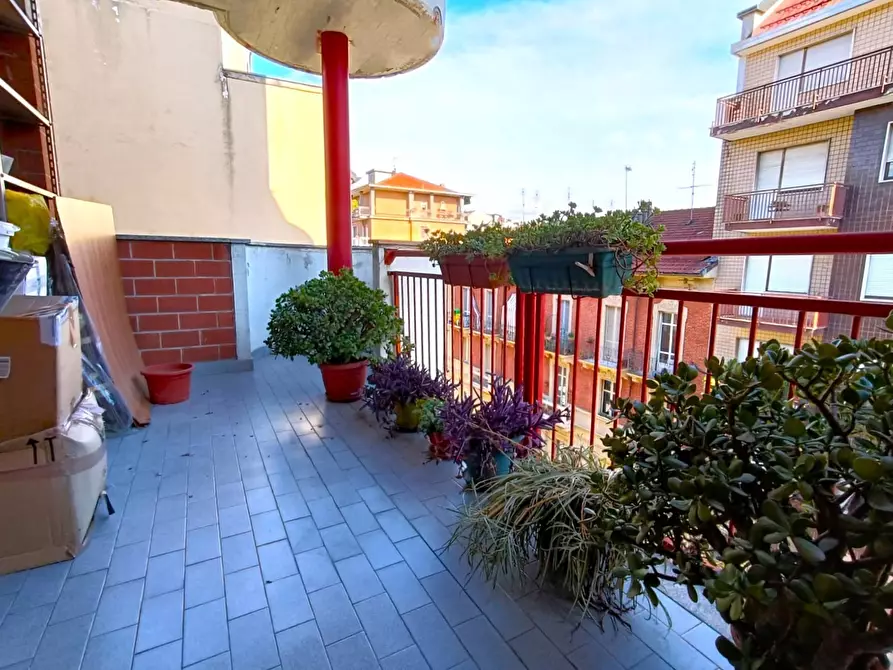 Immagine 8 di Pentalocale in vendita  in Via Villarbasse 32 a Torino