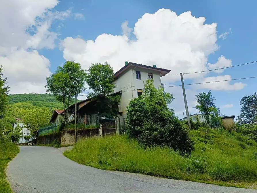 Immagine 50 di Casa bifamiliare in vendita  in STRADA VALLOSSERA 97 a Rocca Canavese
