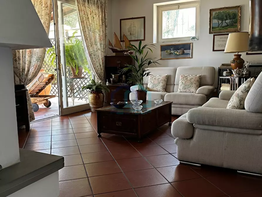 Immagine 6 di Villa in vendita  in Viale Vittorio Veneto 31 a Imperia