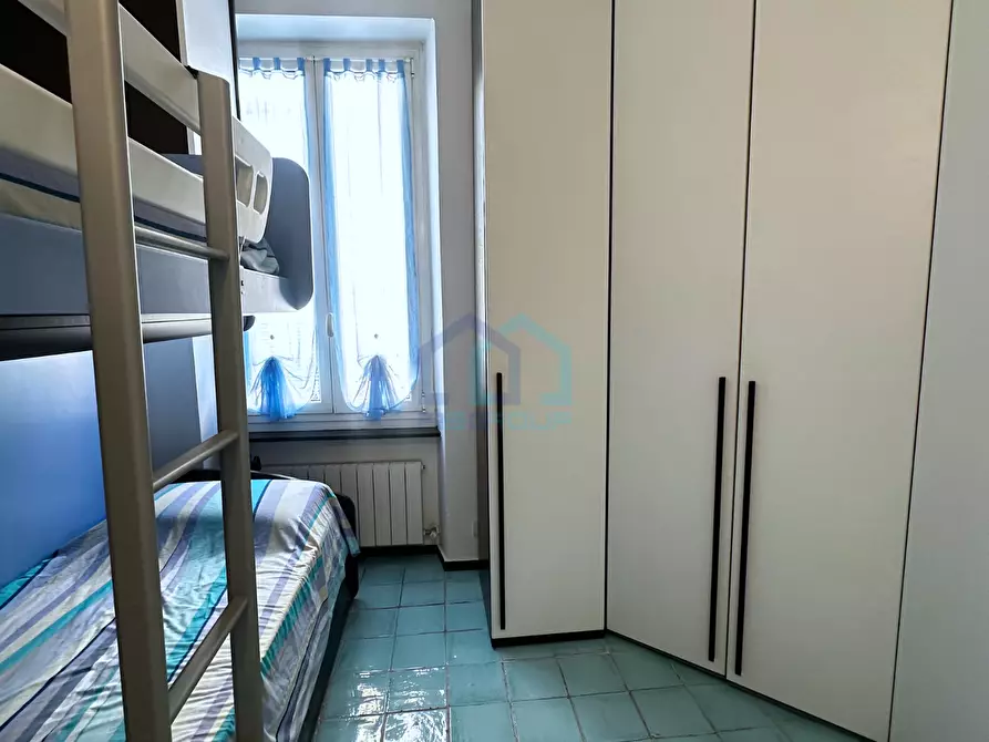 Immagine 13 di Bilocale in vendita  in Via Matteo Repetto 21 a Albissola Marina