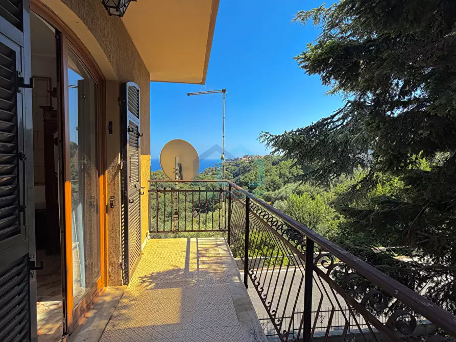 Immagine 22 di Villa in vendita  in Via Millelire 14 a Bergeggi